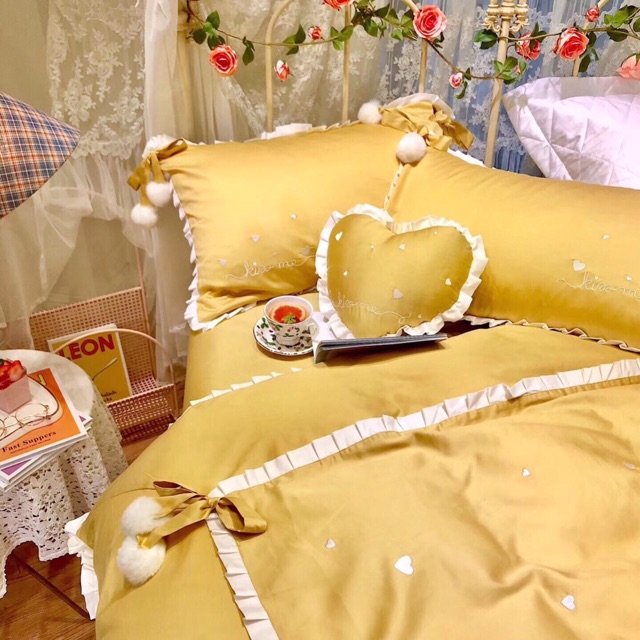 Siêu phẩm set lụa chăn ga Kiss me màu hồng và vàng, hàng cao cấp