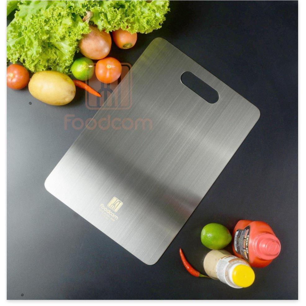 Thớt inox 201/304 Foodcom sạch sẽ, dễ dàng vệ sinh, an toàn cho người sử dụng