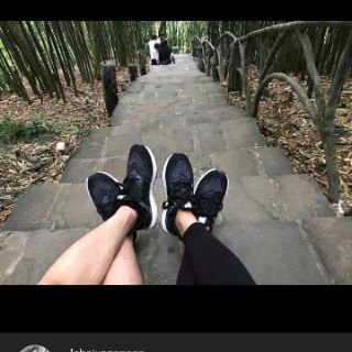 giày thể thao đen trắng nam nữ
