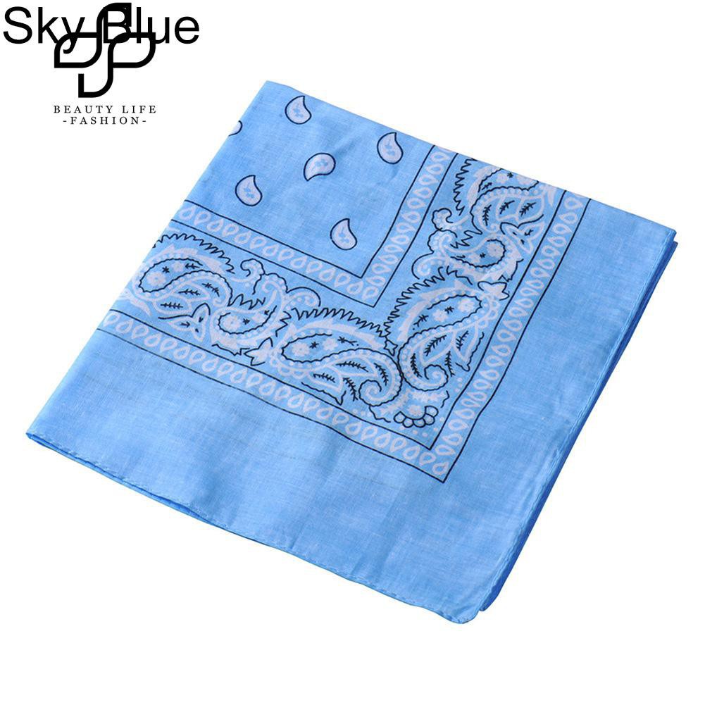 Khăn tay vuông hoạ tiết