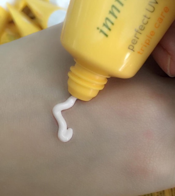 Kem Chống Nắng Cho Da Dầu Innisfree Perfect UV Protection Cream Triple Care 20ml