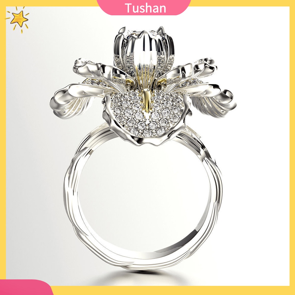 Nhẫn Đính Đá Hình Hoa Sang Trọng