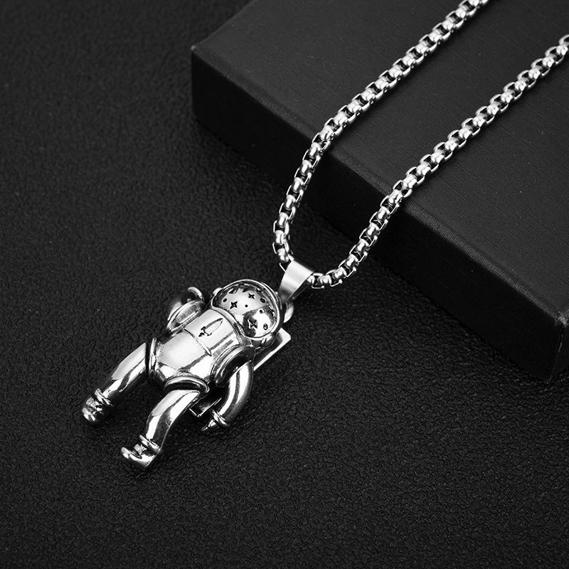 Dây chuyền nam nữ hình phi hành gia cực đẹp