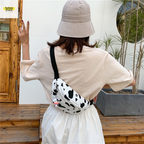 Túi đeo chéo bò sữa [KÈM MÓC KHOÁ BÒ SỮA ĐÈN LED] túi đeo chéo nữ - hot 2021 | BigBuy360 - bigbuy360.vn