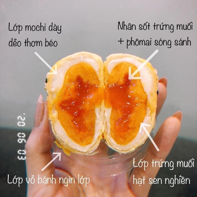 Bánh trứng muối chảy hộp 6 bánh