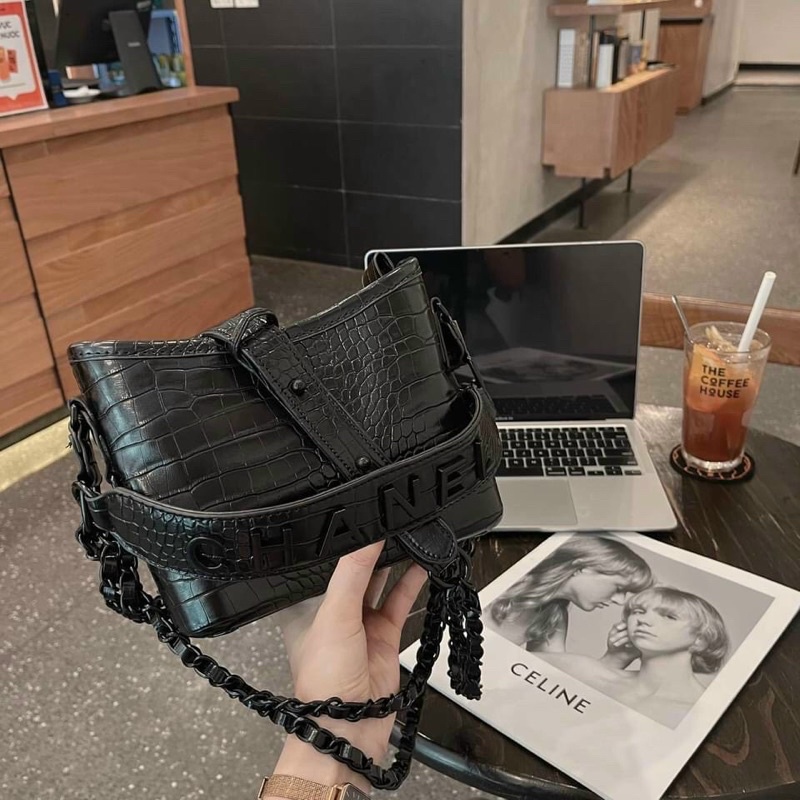 TÚI XÁCH NỮ HOBO CHANEL FULL ĐEN ĐẾ ĐÚC HÀNG QUẢNG CHÂU ẢNH THẬT