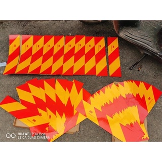 Miếng phản quang dán thùng xe phản quang cảnh báo trang trí xe tải