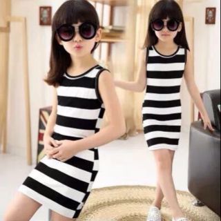 Đầm body size đại cho bé.
