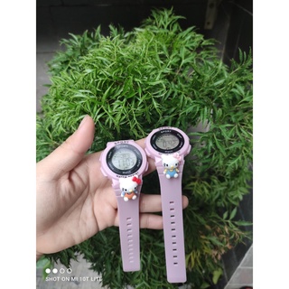 đồng hồ điện tử mặt tròn có đèn hello kitty (HKO1)