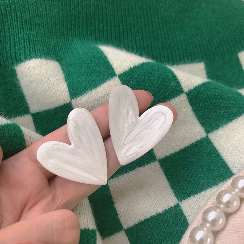 Bông tai hình trái tim màu trắng/màu xanh lá đậm phong cách retro Hàn Quốc thời trang cho nữ