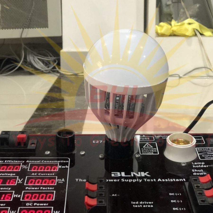 Bóng Đèn Led Bắt Muỗi, Đèn Xua Côn Trùng Thông Minh 10W