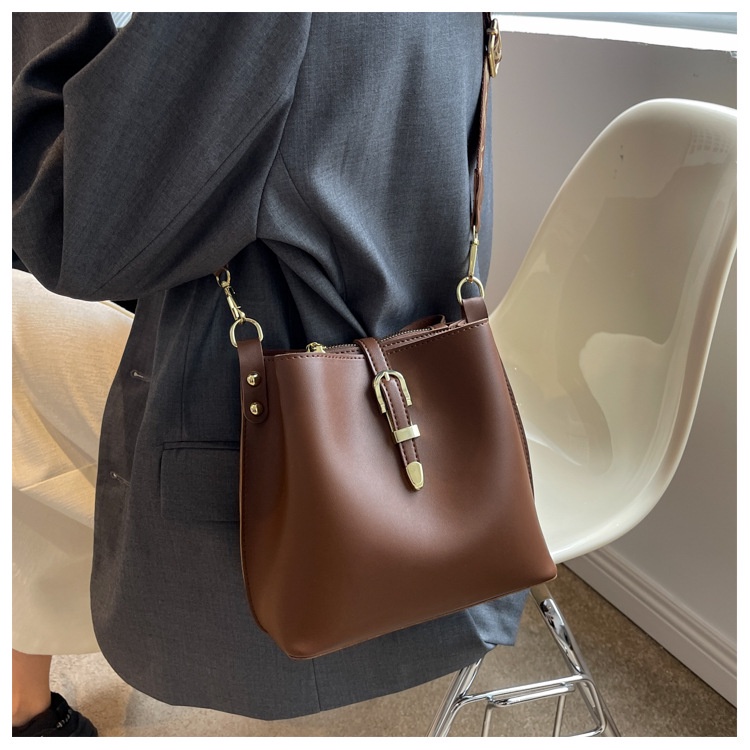 Túi Đeo Chéo Một Vai Cao Cấp Thời Trang