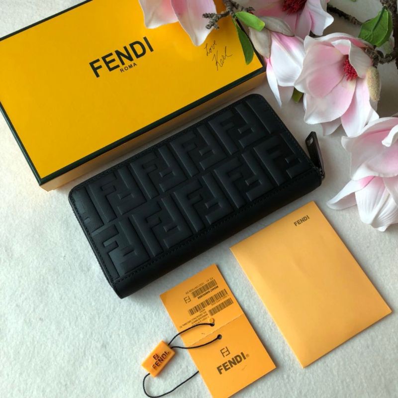 ví da nam nữ cầm tay dáng dài kéo khóa họa tiết chữ F Fendi FD