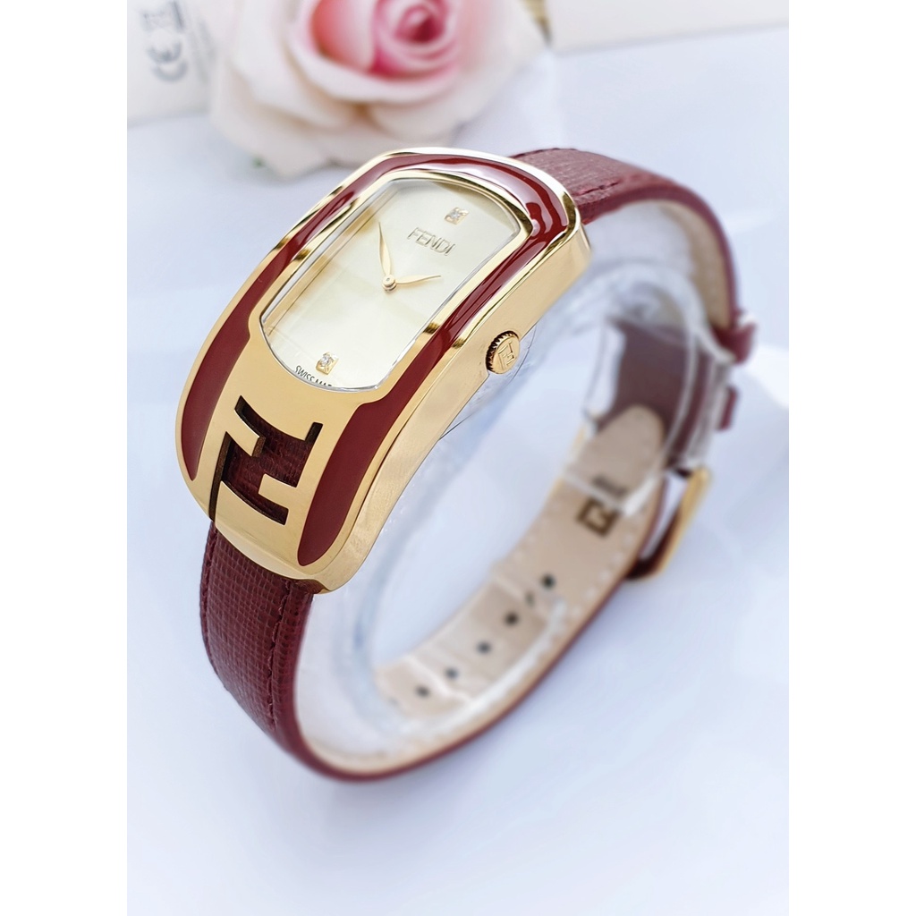 Đồng hồ nữ chính hãng Fendi Chame leon dây da đỏ cực hot- Máy quartz pin Thụy Sĩ - Kính sapphire