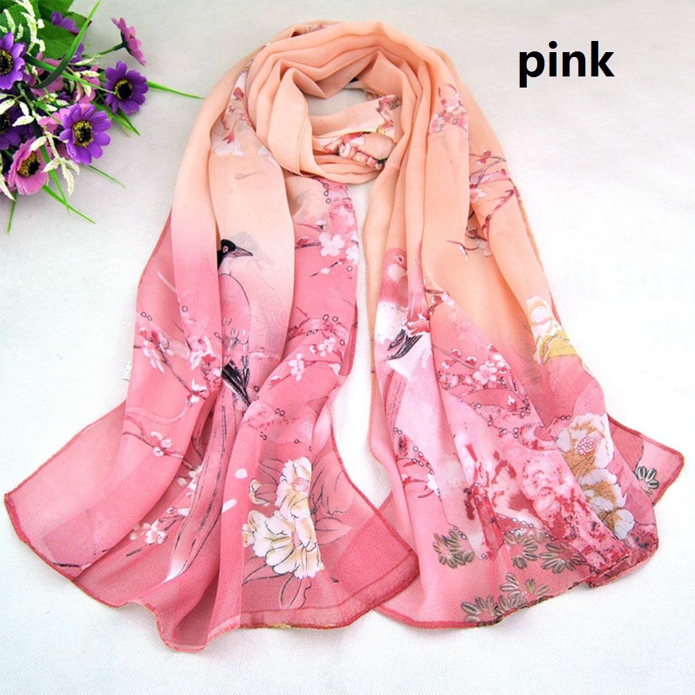 Khăn choàng lụa họa tiết hoa đi biển thời trang