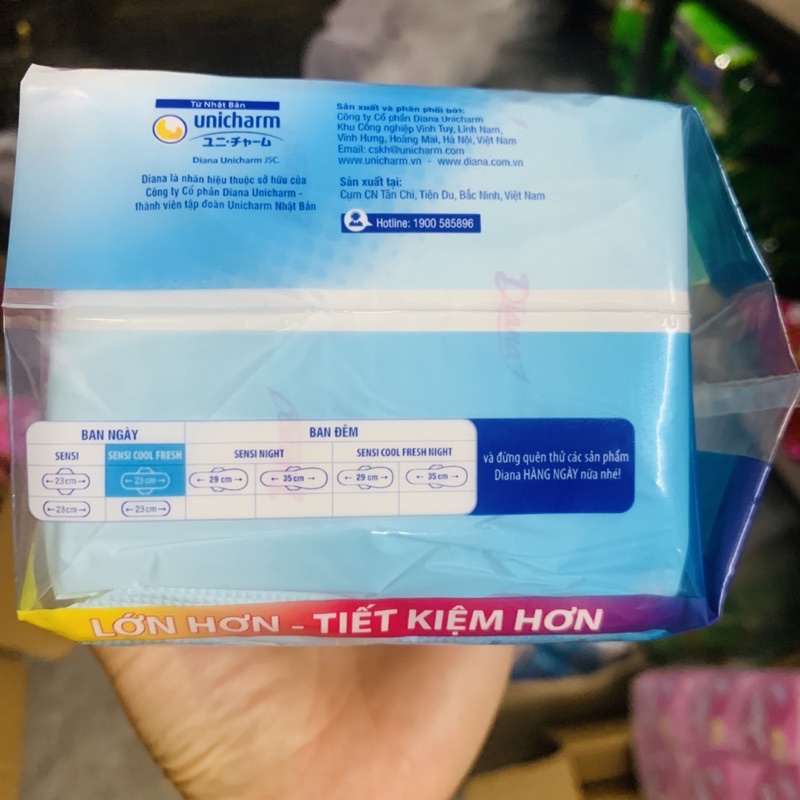 GÓI 20 MIẾNG BĂNG VỆ SINH DIANA SENSI COOL FRESH MÁT LẠNH DÀI LÂU CÁNH