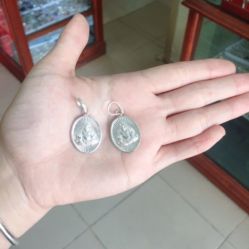 Mặt ông địa bạc nguyên chất cam kết bạc thật tại tiệm vàng