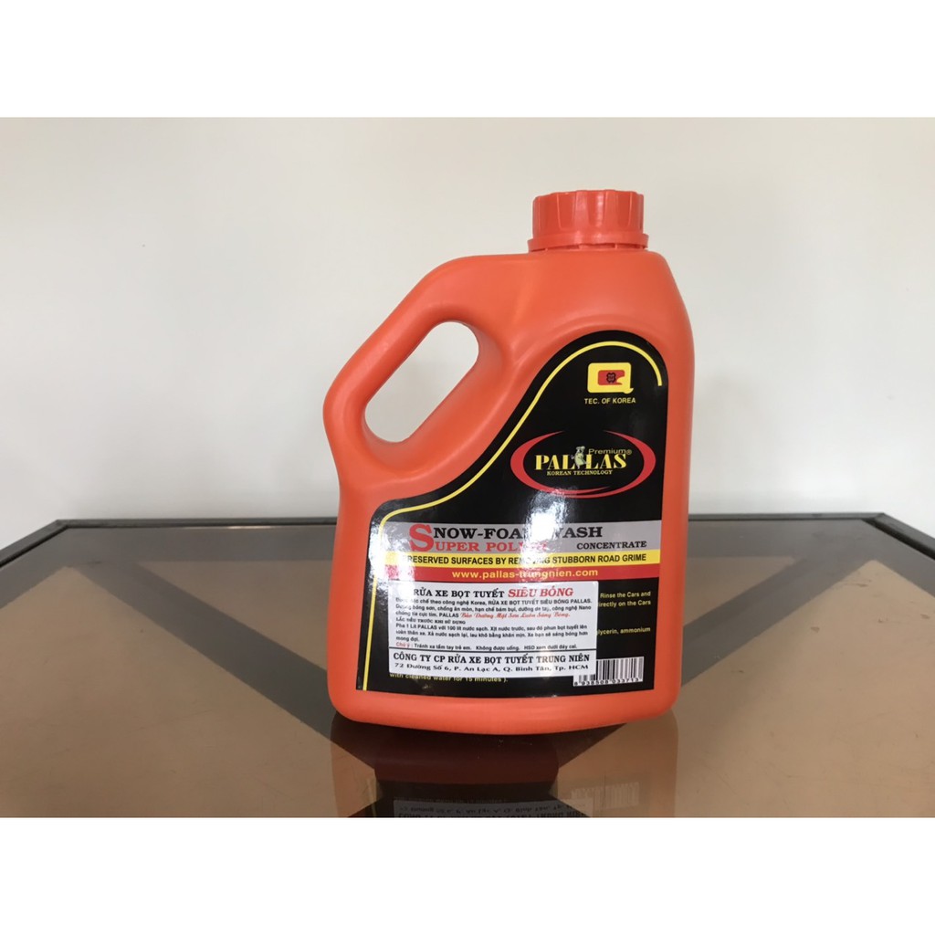 Dung Dịch Nước Rửa Xe Siêu Bóng Bọt Tuyết Pallas 1.5l