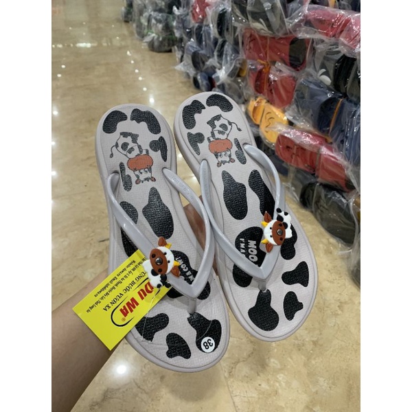 Dép kẹp in hình bò sữa