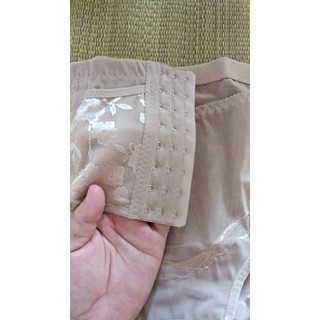 Quần gen bụng cạp cao móc cài