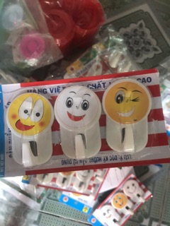 Móc dán tường có Đinh