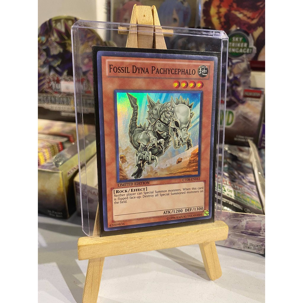Lá bài thẻ bài Yugioh Fossil Dyna Pachycephalo - Super gold Rare - Tặng bọc bài nhựa bảo quản