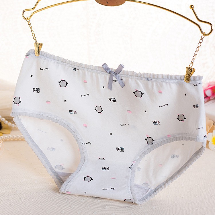 Set 4 quần lót cotton thông hơi cute phong cách hàn quốc hình dâu trắng