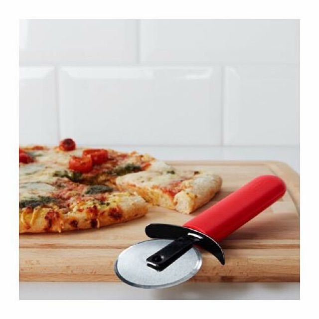 Dụng cụ cắt bánh Pizza