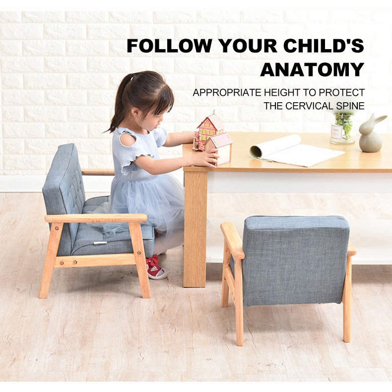 Ghế đọc sách cho bé làm từ 100% gỗ cao su tự nhiên và vải linen cotton với đệm êm giúp con thêm yêu đọc sách