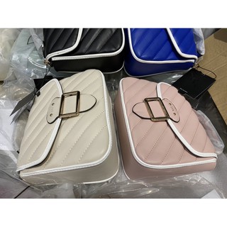 Túi LYN MADDY HANDBAG tay cầm 𝐦𝐚̂̃𝐮 𝐦𝐨̛́𝐢