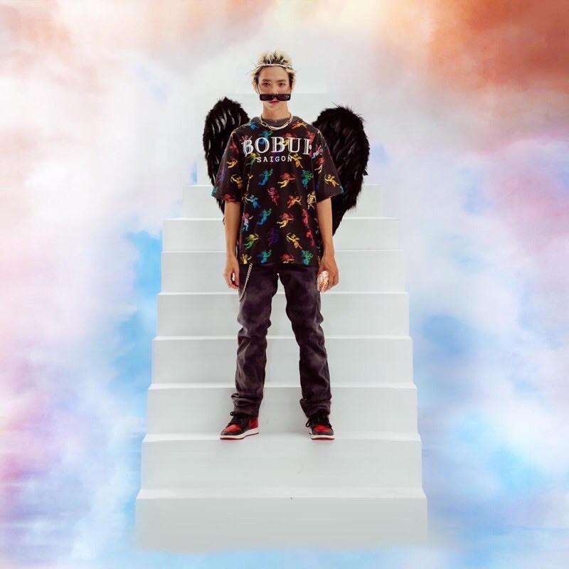 BOBUI ANGELS MULTICOLOR TEE/ BLACK