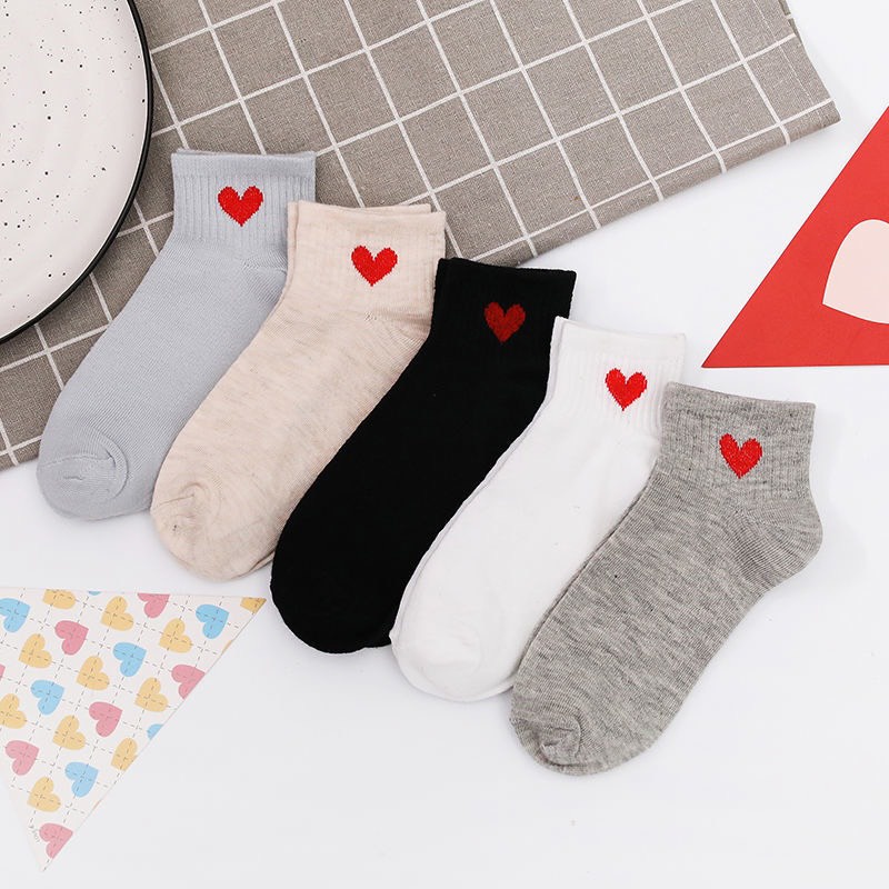 Tất cổ ngắn trái tim