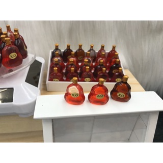 Combo bốn chai rượu Xo mô hình.  Mô hình trang trí chai rượu