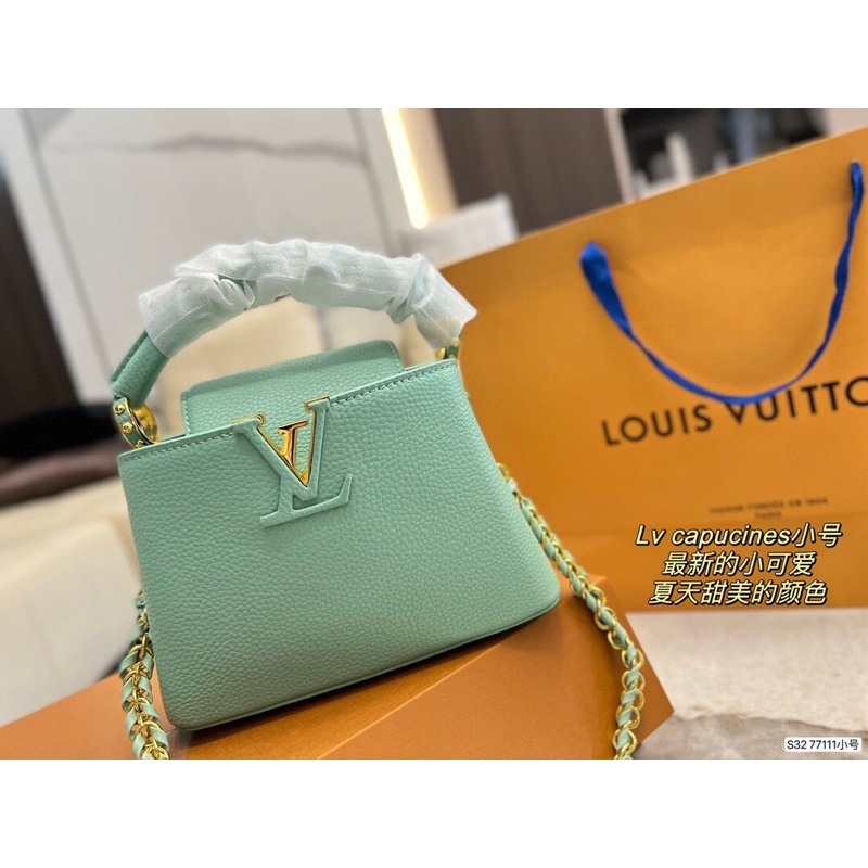 Túi đeo chéo cao cấp logo thương hiệu Louis Vuitton LV Capucines da thật