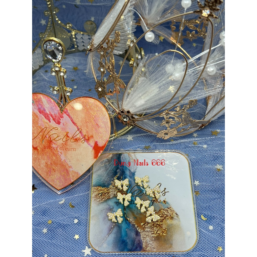 charm trang trí nail