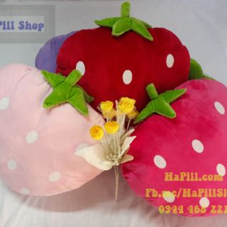 Gối handmade trái dâu cao cấp.