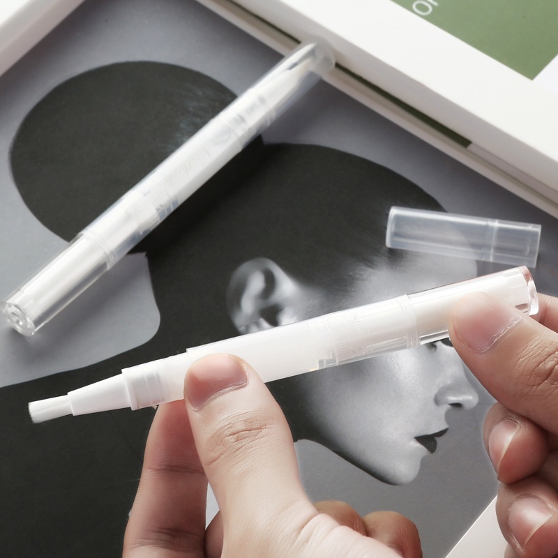 Kem tạo kiểu mí mắt, Bút kích mí cho đôi mắt to và sắc nét