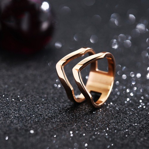 Nhẫn Nữ Cá Tính Titan Ko Đen TT 3333