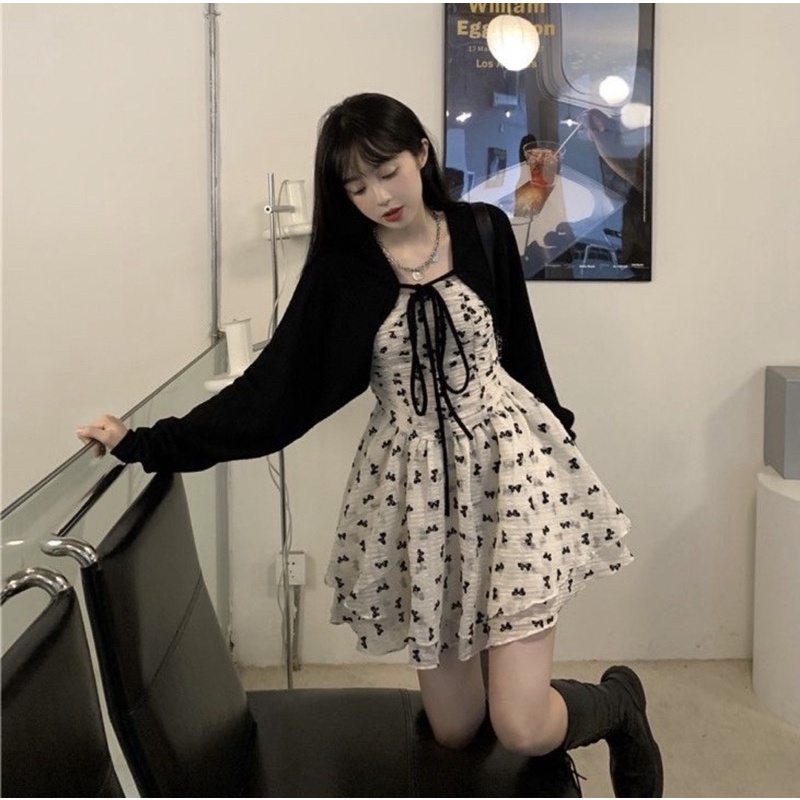 Set váy hai dây hình nơ dáng xòe và áo khoác cardigan thắt nơ đen xinh xắn