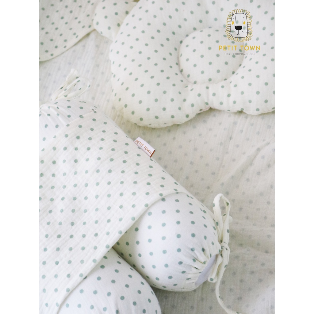 Combo set gối sơ sinh 4 món Petit Town xô muslin cho bé gái