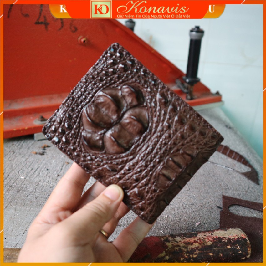 Ví da cá sấu 2 mặt Konavis dạng ngang màu nâu làm từ phần gù cá sấu nguyên con - CW04-02G