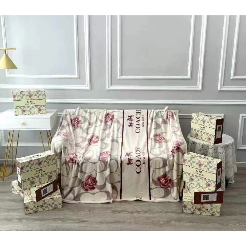 Chăn tuyết nhung thương hiệu 1m5x2m
