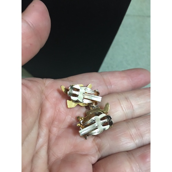 Hoa tai kẹp phối 2 màu trắng và vàng si tuyển Nhật