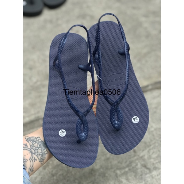 Giày Dép Đi Biển HOT