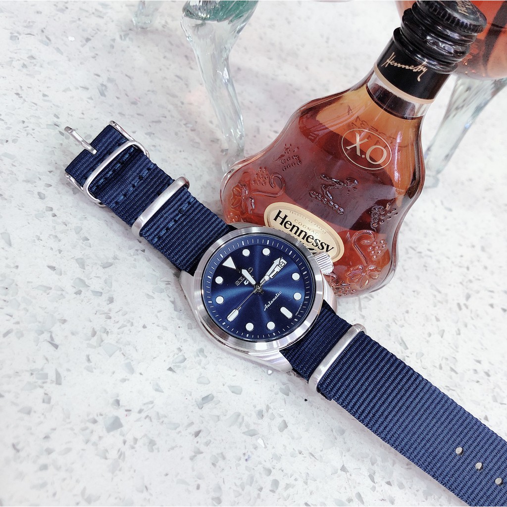 ĐỒNG HỒ NAM SEIKO 5 SPORT SRPE ,DÂY NATO, SIZE 40MM