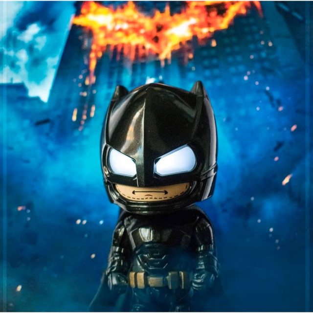 Mô hình Batman Armor có đèn LED
