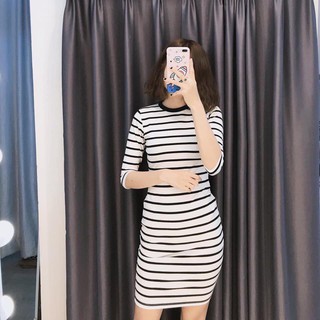 Đầm ôm body phối sọc nhiều màu