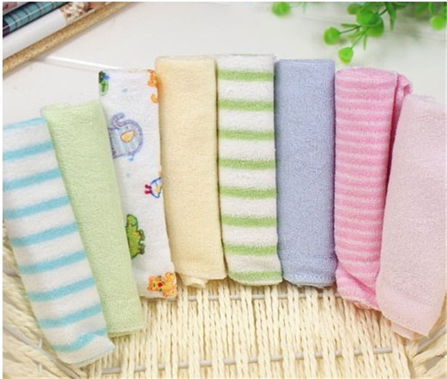 Set 8 Khăn Tay Cotton Hình Vuông Nhỏ Tiện Dụng Cho Bé