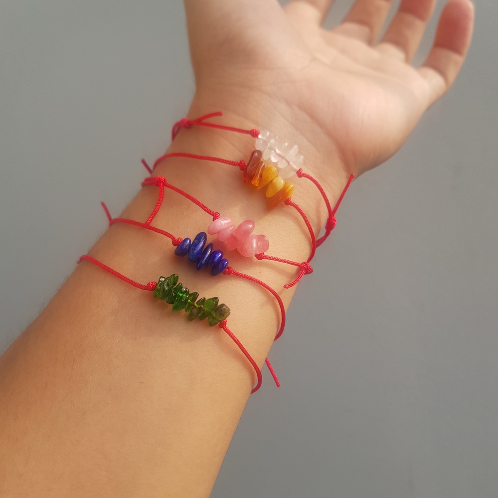 Vòng tay chỉ đỏ may mắn mix hạt nhiều màu hợp mệnh - Tuệ Lâm