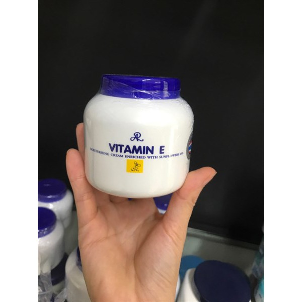 KEM DƯỠNG ẨM BODY VITAMIN E MOISTURISING CREAM THÁI